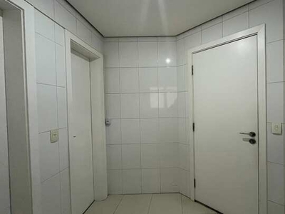 Aluguel de Apartamento alto Padrão em rua tranquila, arborizada e segura, 226m², na Vila N