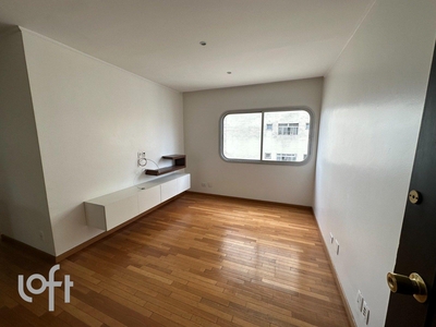 Apartamento à venda em Moema Pássaros com 70 m², 3 quartos, 1 suíte, 2 vagas