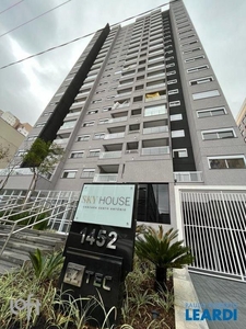 Apartamento à venda em Santo Amaro com 61 m², 2 quartos, 1 suíte, 1 vaga