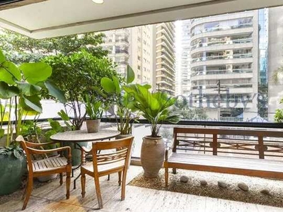 Apartamento mobiliado entre a Avenida Faria Lima e o Parque do Povo