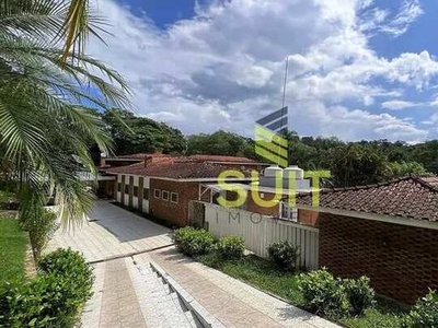 Casa 5 Dorm com Vista para o Lago Piscina Quadra de Tênis com Suit Imóveis - Vila S