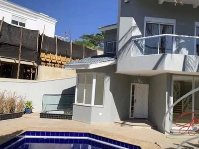 Casa a venda em Alphaville, 4 suítes, 4 vagas, bairro nobre de São Paulo