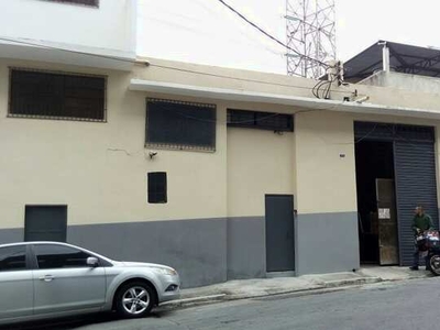 Galpão Comercial para locação com Área do Terreno: 359m² e Área Construída: 689m². 700 m