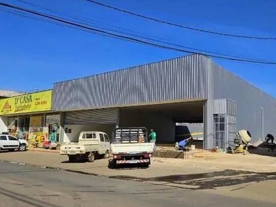 Galpão Loja Comercial com 670m² de área construída, 1.066m² de pátio e estacionamento , te