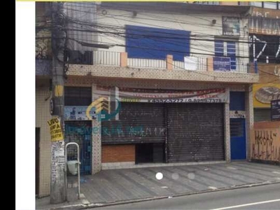 Salão comercial, 4 banheiro, 3 vagas na garagem