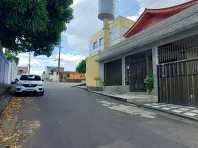 Sobrado para aluguel possui 300 metros quadrados com 6 quartos em Dom Pedro I - Manaus - A