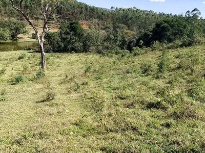 TERRENO DE 600m² COM ÓTIMA TOPOGRAFIA