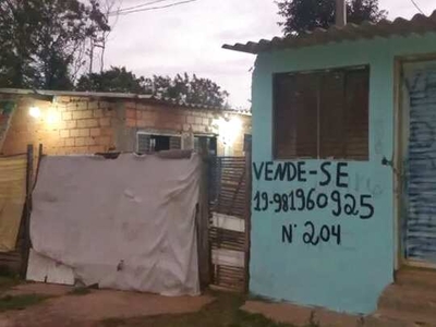 Vende-se casa área verde