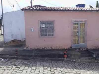 Vende-se casa nas populares na avenida da AABB