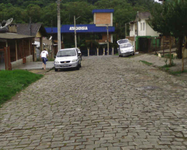 Casa a venda com 06 dormitorios - bairro Cruzeiro - Caxias do Sul