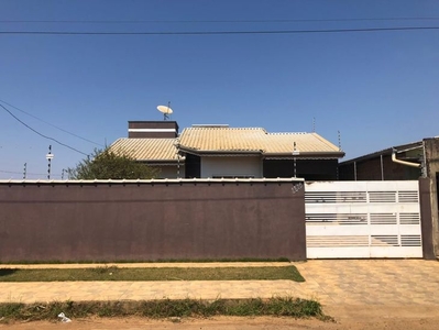 Casa à venda no bairro Jardim das Palmeiras em Ariquemes