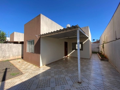 Casa à venda no bairro Jardim Dona Fátima Osman em Foz do Iguaçu