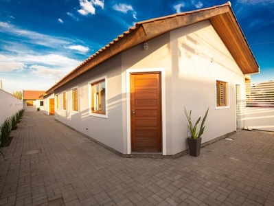 Casa em condomínio à venda no bairro Mathias Velho em Canoas