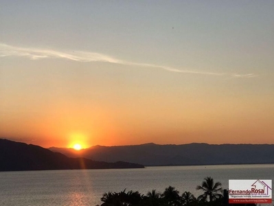 Terreno à venda no bairro Praia Azeda em Ilhabela