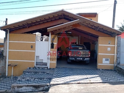 Casa em Alto São Pedro, Taubaté/SP de 190m² 3 quartos à venda por R$ 604.000,00