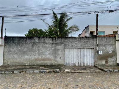 Casa em Cedro, Caruaru/PE de 360m² 4 quartos à venda por R$ 319.000,00