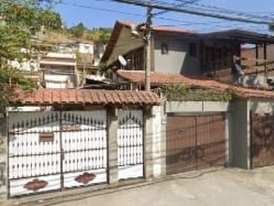 Casa em Lindo Parque, São Gonçalo/RJ de 490m² 3 quartos à venda por R$ 999.000,00