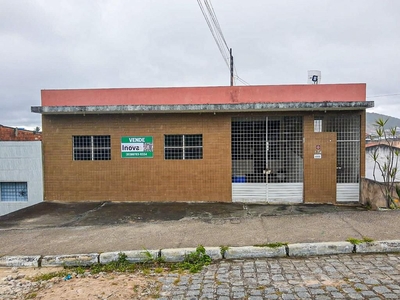 Casa em Petrópolis, Caruaru/PE de 252m² à venda por R$ 669.000,00