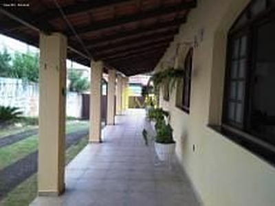 Casa em Santa Rita, Guaratinguetá/SP de 200m² 3 quartos à venda por R$ 949.000,00