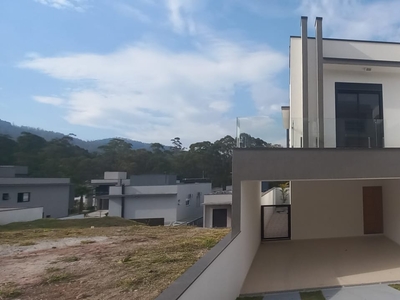 Sobrado em Centro, Mogi das Cruzes/SP de 210m² 3 quartos à venda por R$ 1.689.000,00