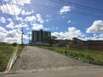 Terreno em Indianópolis, Caruaru/PE de 360m² à venda por R$ 188.000,00