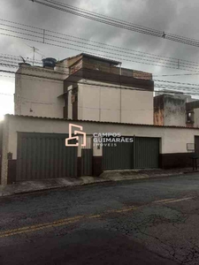 Apartamento com 3 quartos para alugar no bairro Barreiro, 120m²