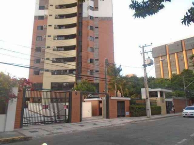 Apartamento com 3 quartos para alugar no bairro Centro, 92m²