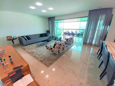 Apartamento com 4 quartos à venda no bairro Santa Lúcia, 190m²