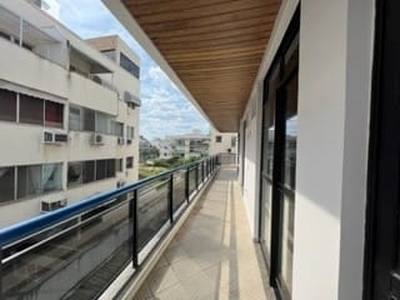 Apartamento em Recreio dos Bandeirantes, Rio de Janeiro/RJ de 128m² 4 quartos para locação R$ 2.800,00/mes