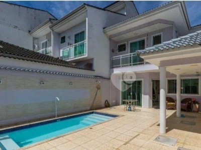 Casa à venda por R$ 916.000
