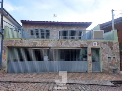 Casa em Vila Cassaro, Itatiba/SP de 213m² 4 quartos à venda por R$ 649.000,00