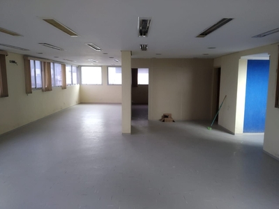 Conjunto em Centro, Santos/SP de 149m² para locação R$ 2.800,00/mes