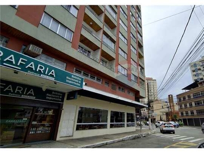 Amplo Quarto, Sala e Cozinha ampla, para venda, com modulados na cozinha, banheiro reforma