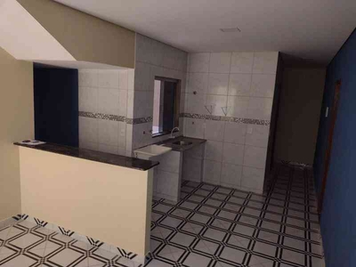 Apartamento com 2 quartos para alugar no bairro Arapoanga, 40m²