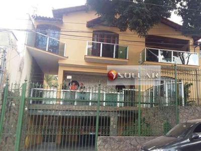 Casa com 4 quartos à venda no bairro Santa Rosa, 270m²
