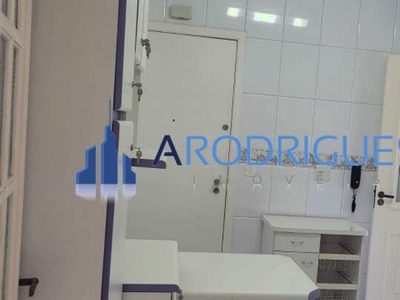 Apartamento 68m² com 02 dormitórios localizado ao lado da Av. Faria Lima