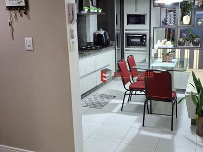 Apartamento à venda no bairro Kobrasol - São José/SC