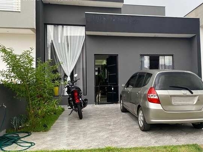 Linda Casa à venda no Condomínio Horto Florestal Villagio em, Sorocaba/SP