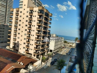 Apartamento à venda de 2 dormitórios, sendo 1 suíte, na Guilhermina, em Praia Grande