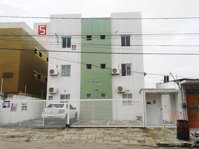 Apartamento com 3 dormitórios para alugar, 68 m² por R$ 1.300,00/mês - Bancários - João Pe
