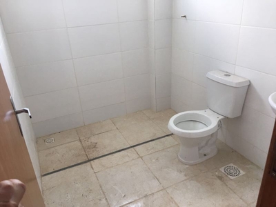 Apartamento com 3 Quartos e 1 banheiro à Venda, 76 m² por R$ 160.000