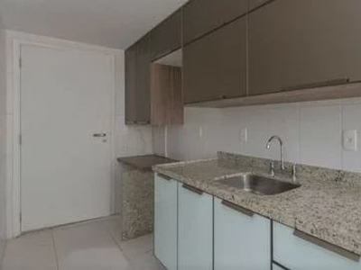 Apartamento com 3 Quartos e 2 banheiros à Venda, 82 m² por R$ 425.000