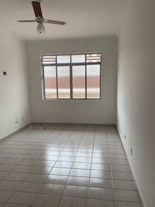 Apartamento para aluguel possui 80 metros quadrados com 2 quartos no Campo Grande - Santos