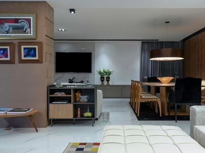 Apartamento para venda possui 330 metros quadrados com 4 quartos em Vitória - Salvador - B