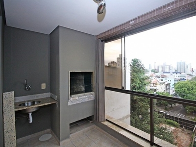 Apartamento para venda tem 114 metros quadrados com 3 quartos em Petrópolis - Porto Alegre