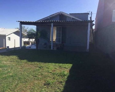 Casa 2 dormitórios, com pintura elegante e de bom gosto, ótimo espaço interno, sala cozin