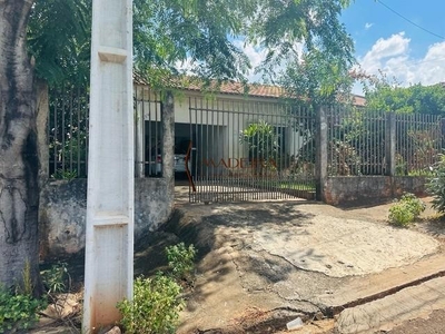 Casa à venda, 2 quartos, 1 suíte, Conjunto Habitacional Requião - Maringá/PR