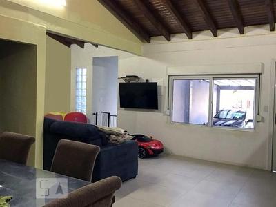 Casa à Venda - Nonoai, 3 Quartos, 163 m2