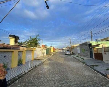 Casa com 3 dormitórios à venda por R$ 275.000,00 - Barro Duro - Maceió/AL