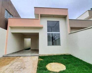 Casa com 3 quartos sendo um do tipo suíte à venda, são 114,9 m² de área construída, com ár